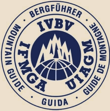 logo uiagm